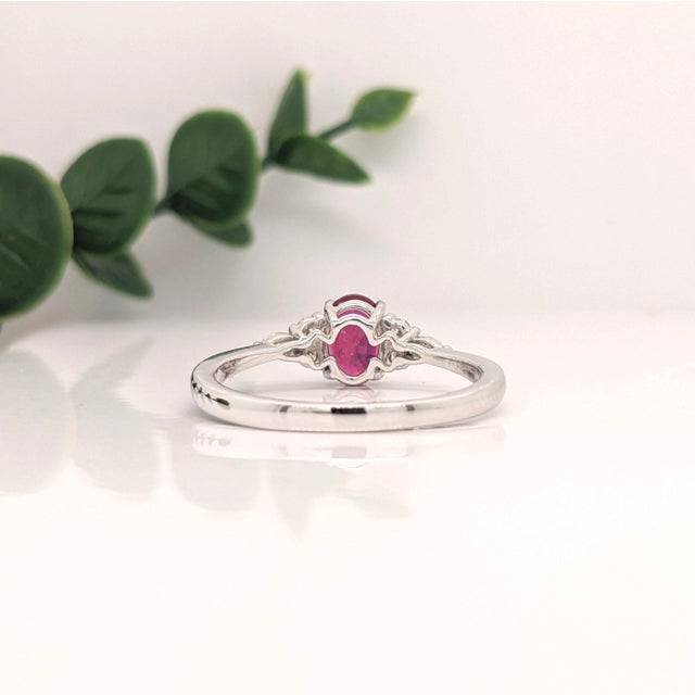 Metal Bright Red Ruby Ring With Diamond Accents: Solid 14k Gold, Oval 8x6mm, Size 6.75 For Sale - Image 7 of 8