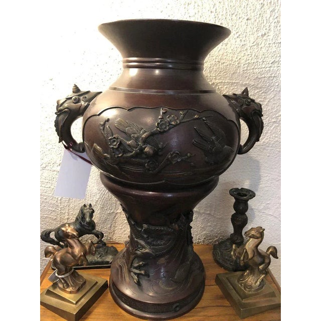 Japanese Meiji Period Bronze Twin Handled Urn With Decoration For Sale - Image 3 of 13