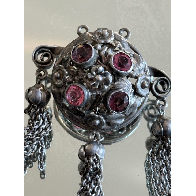 Victorian Vintage 1940s Art Nouveau Revival Tassel Brooch With Amethyst Glass Stones For Sale - Image 3 of 5