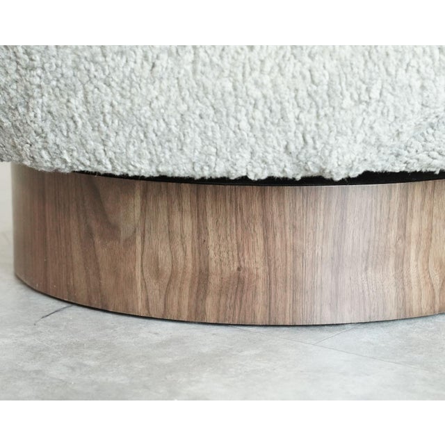 1980s Kagan-Dreyfuss Swivel Chairs, Model 100a, by Vladimir Kagan For Sale - Image 5 of 6