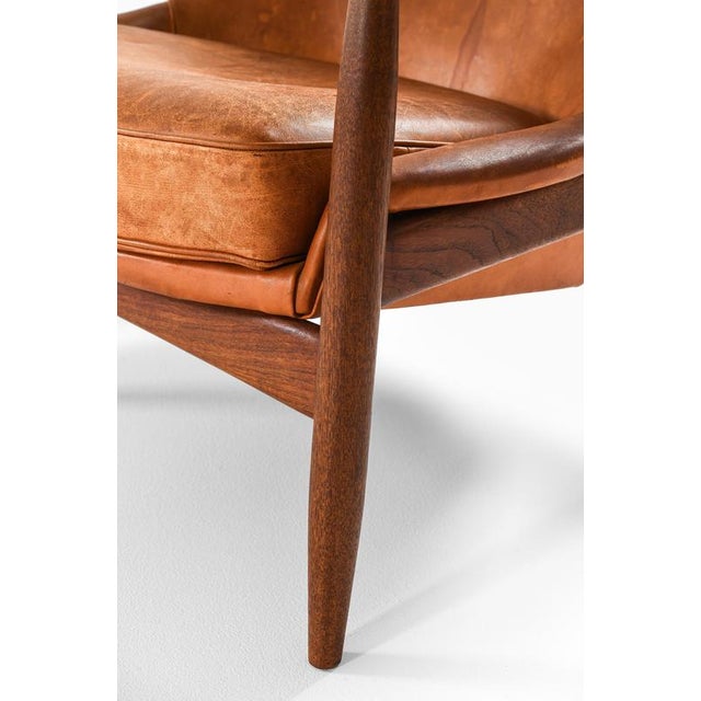 Wood Easy Chair in Leather and Teak by Ib Kofod-Larsen, 1950s For Sale - Image 7 of 14