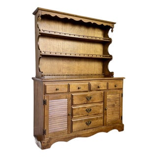 Vintage Maple Cottage Colonial Revival 2-Piece Hutch / Buffet For Sale