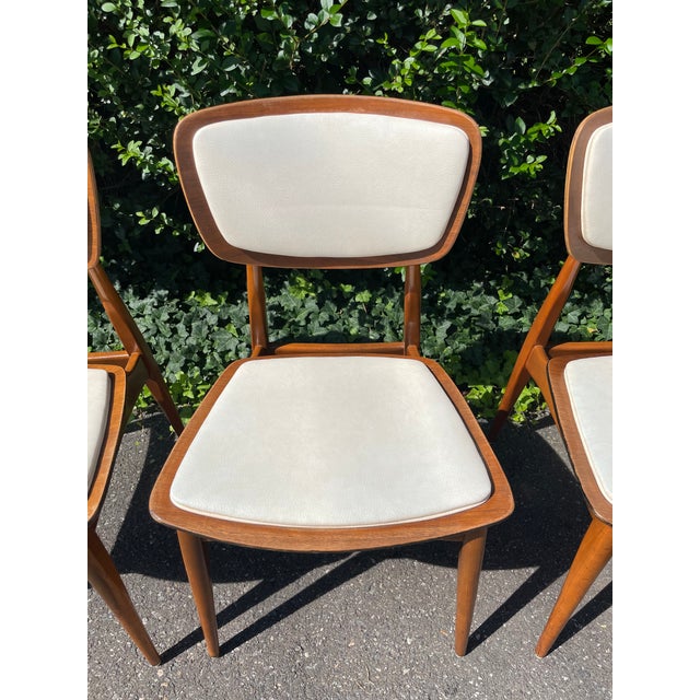 Really amazing set of vintage 1960s Mid Century Modern Dining Chairs! This listing is for a total of 4 chairs. Each chair...