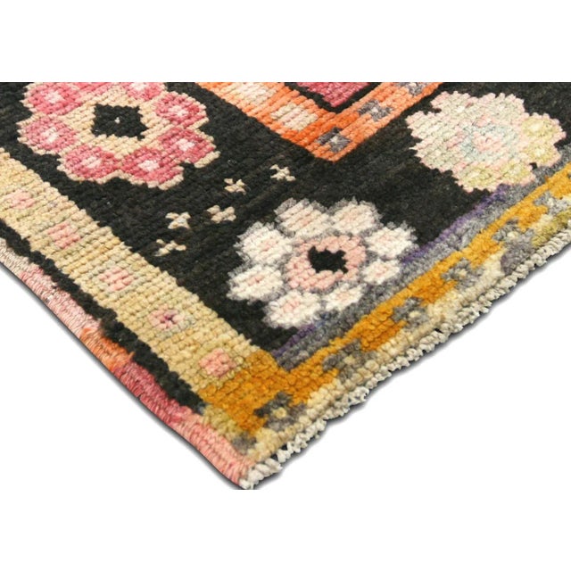 Traditional 1960s Turkish Oushak Rug For Sale - Image 3 of 6