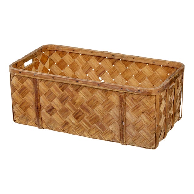 19th Century Swedish Rustic Pine Woven Basket, 1890s For Sale