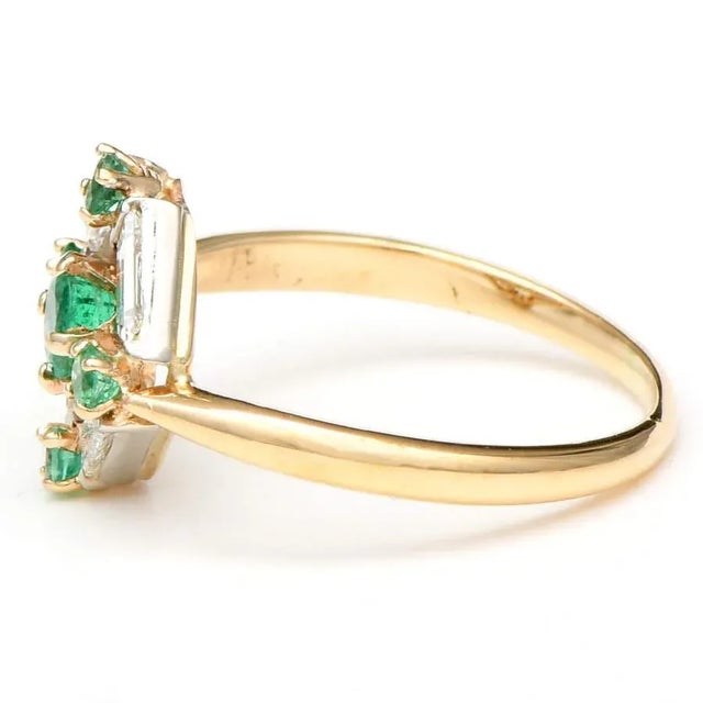 Contemporary 18KY Emerald(0.27) & Diamond(0.28) Geometric Ring, size 5.5 For Sale - Image 3 of 5