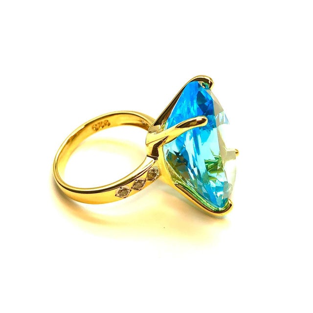 Blue Bochic "Capri" Vintage Blue Topaz & Diamond RIng Set In 18K Gold & Silver For Sale - Image 8 of 18