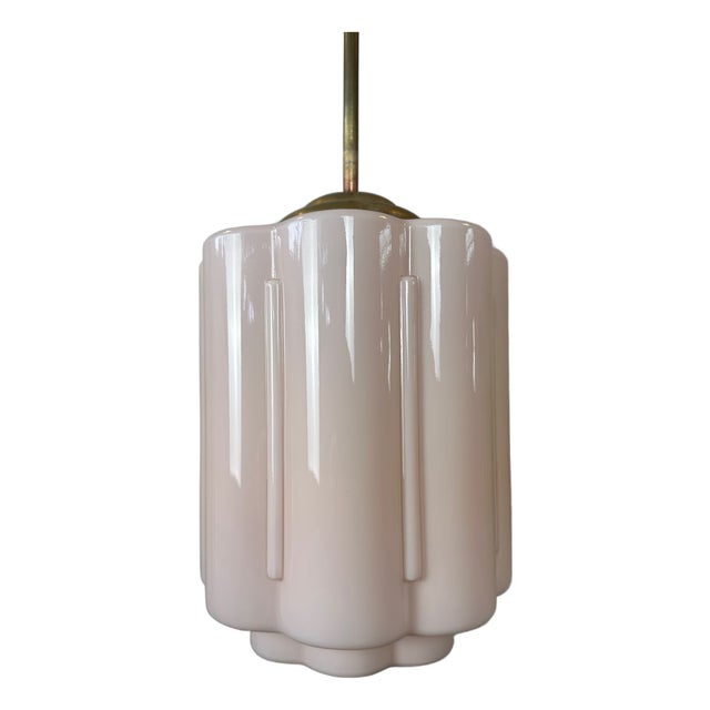 Art Deco Lamp in Rosé Opaline For Sale