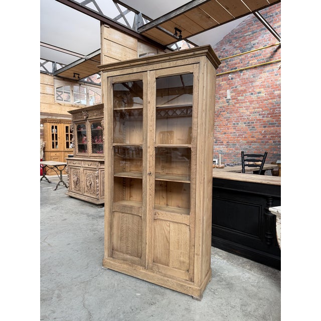 Early 20th Century Oak Display Cabinet For Sale - Image 3 of 10