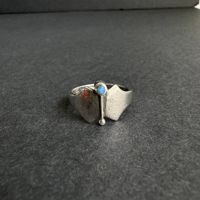 Mid-Century Modern Vintage Opal Sterling Silver Modernist Ring MCM Butterfly Size 7 - 7.5 For Sale - Image 3 of 11