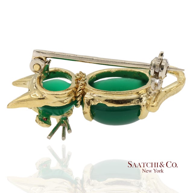 Metal Mid 20th Century 18k 750 Solid Yellow Gold Natural Ruby Eyes & Green Gemstones Cat Pin Brooch For Sale - Image 7 of 12