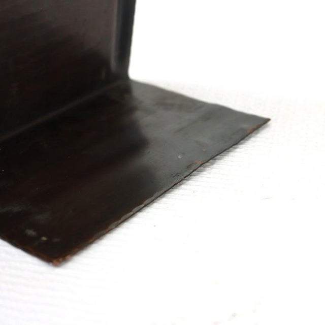 Metal Antique Roycroft Mission Arts & Crafts Hammered Copper Stylized Flower Bookends For Sale - Image 7 of 7