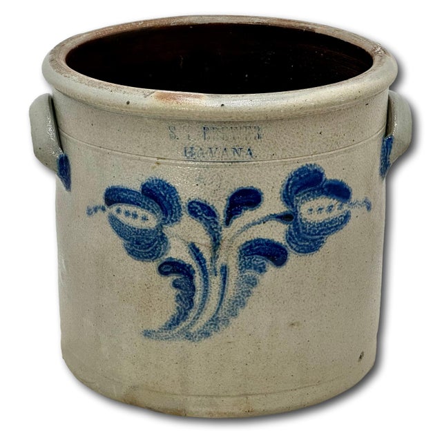 American Excellent 1850s Antique American Blue 2 Gallon Flower Decorated Stoneware Jar by S. T. Brewer - Havana New York For Sale - Image 3 of 18