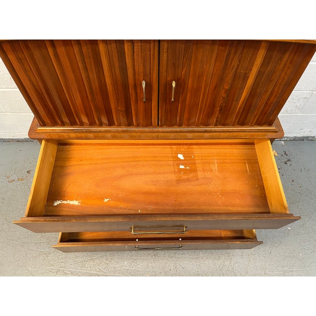 Mid-Century Modern Walnut Highboy Dresser by Young Mfg., Attributed For Sale - Image 15 of 17