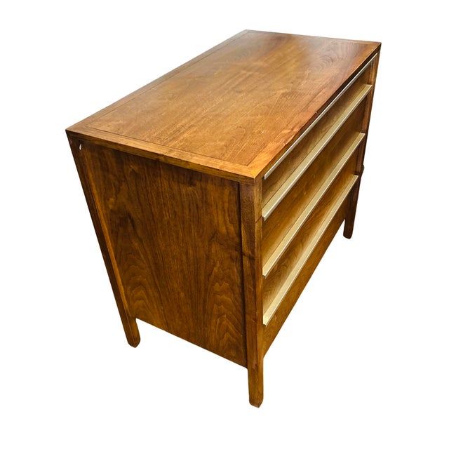 Vintage John Stuart Mid-Century Modern Walnut Four-Drawer Dresser by John Stuart – Walnut Chest With Steel Edge Pulls, Circa 1970s For Sale - Image 11 of 18