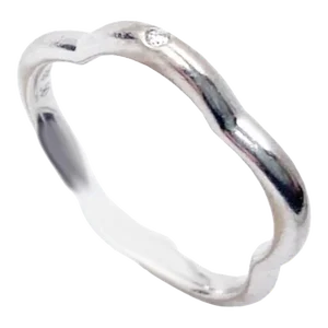 Chanel 18k 750 White Gold Camellia 1 Diamond Ring