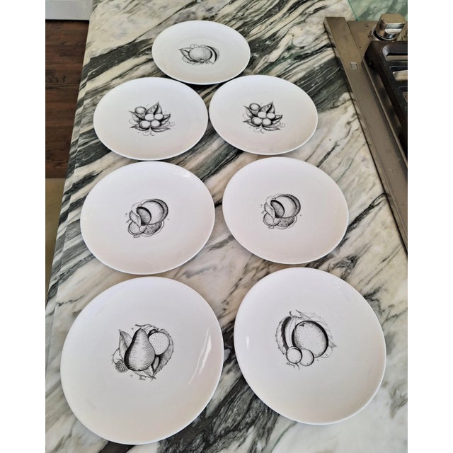 LastCHANCE!Wedgwood Susie Cooper Black Fruit Salad Plates Pear, Apple, Grape, Peach & Cherry - Set of 7 For Sale - Image 12 of 12