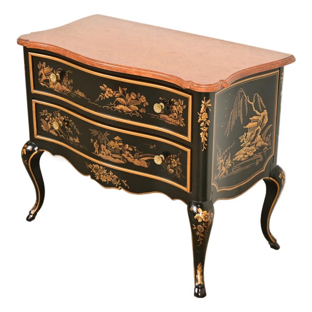 Drexel Heritage Hollywood Regency Chinoiserie Black Lacquered Hand Painted Chest of Drawers, Circa 1970s For Sale
