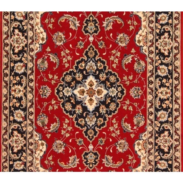 Middle Eastern Rug in Wool For Sale - Image 3 of 11
