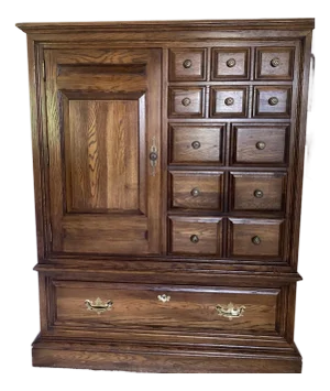 Late 20th Century Pennsylvania House Solid Oak Door Chest American Traditional With Colonial Charm Excellent Condition.