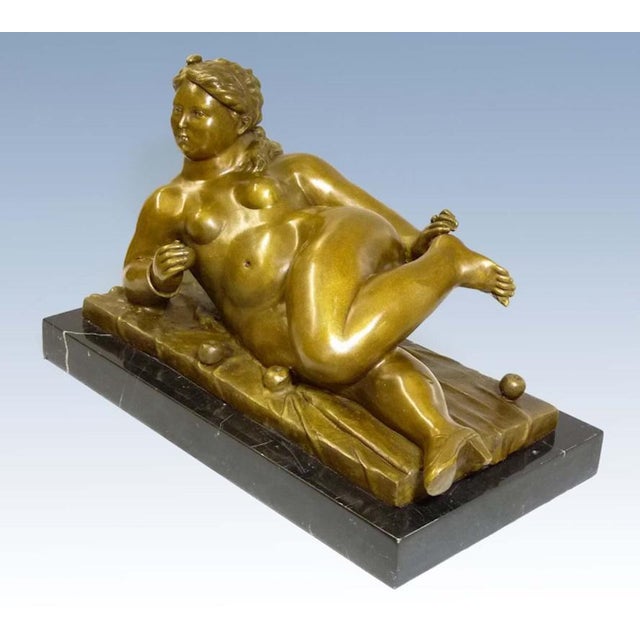 20th Century Sculpture in Patinated Bronze attributed to Fernando Botero For Sale - Image 3 of 8