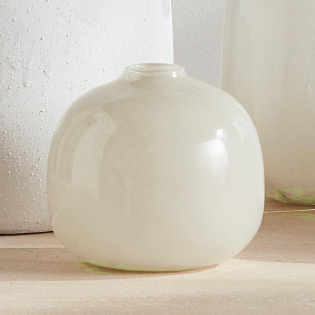 Kenneth Ludwig Chicago Niall Vase Small For Sale - Image 4 of 6