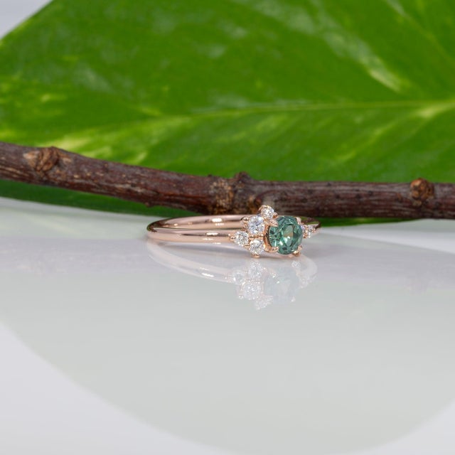 Alexandrite Ring With Earth-Mined Diamond Accents: Solid 14k Gold, Round, Size 6.75 For Sale - Image 9 of 11