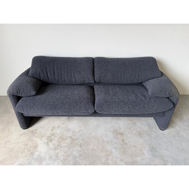 Vico Magistretti Maralunga Two-Seater Black Bouclé Loveseat Sofa for Cassina, Italy For Sale - Image 14 of 18