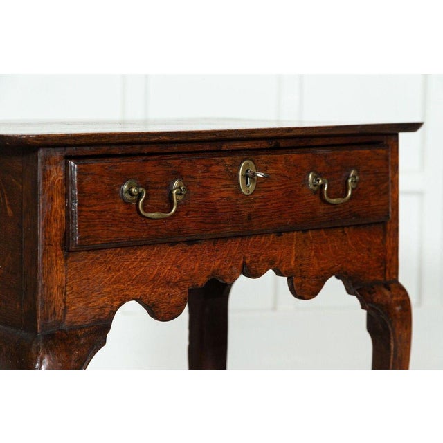 English Oak Low Boy Lamp Table, 1770s For Sale - Image 4 of 17