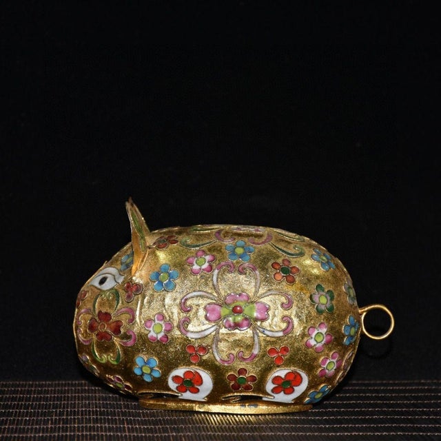 Gilt Cloisonne Pig Figurine, Hand Wire Inlaid Colorful Floral Motif, Chinoiserie Table Decor For Sale - Image 4 of 9