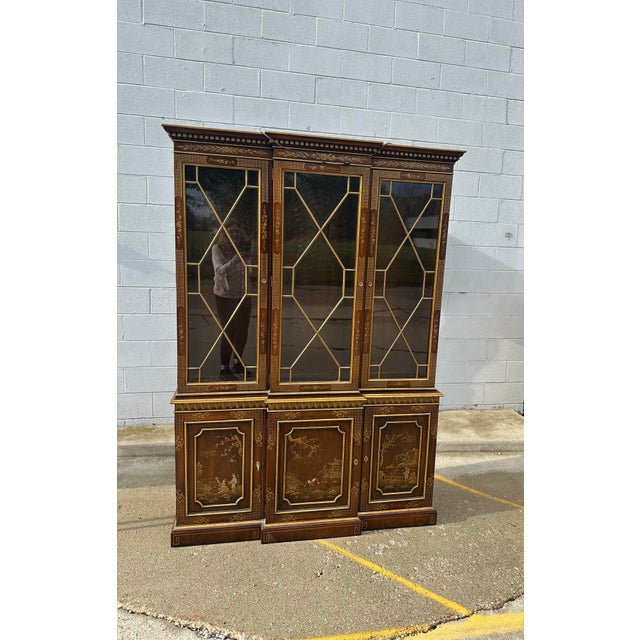 Chinoiserie Kindel Furniture Georgian Chinoiserie Breakfront For Sale - Image 3 of 11