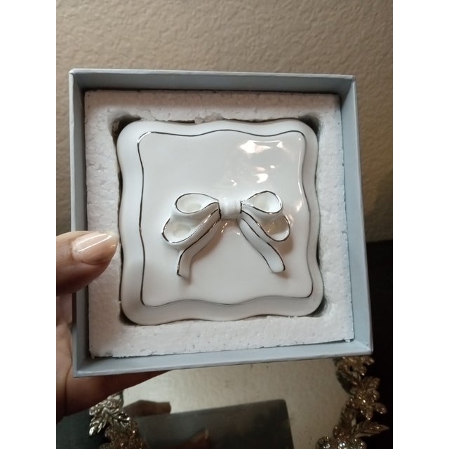 1980s Exquisite Wedgewood Trinket Box For Sale - Image 4 of 7