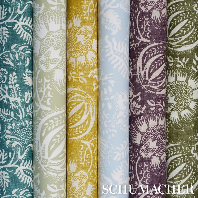 SAMPLE - Schumacher Hand Combed Triangles Wallpaper In White For Sale In New York - Image 6 of 6