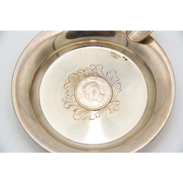 Circular Silver Ashtray with Hundred Reis Coin of King Manuel II, in Good conditions. Designed 1920 to 1949