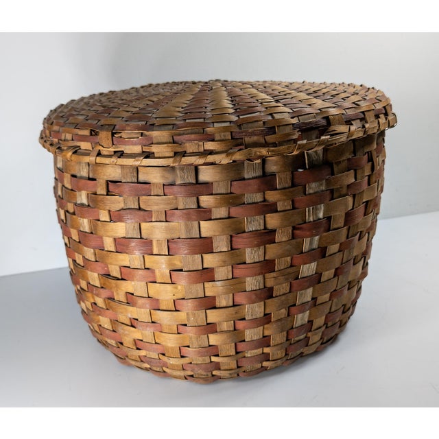 19th Century Native American Northeast Indian Polychrome Covered Splint Basket For Sale - Image 4 of 13