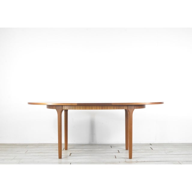 1960s Mid-Century Modern Oblong Extendable Dining Table in Teak from McIntosh, 1960s For Sale - Image 5 of 11