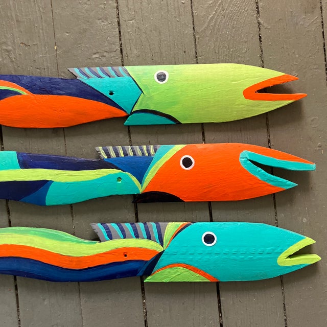 Contemporary Original 3 Tropical Hand Painted Wooden Fish Signed- Set of 3 For Sale - Image 4 of 4