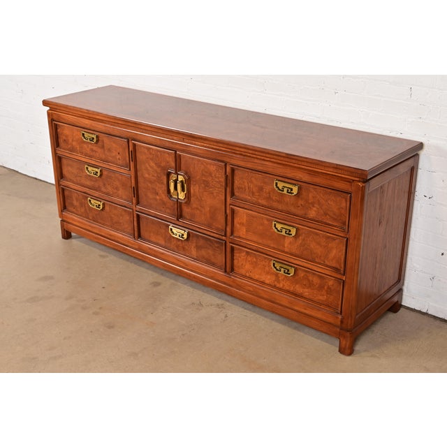 1970s Thomasville Mid-Century Hollywood Regency Chinoiserie Burl Wood Long Dresser or Credenza, Circa 1970s For Sale - Image 5 of 15