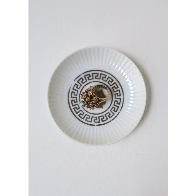 Mid 20th Century Porcelain Jewelry Dish With Greek-Key Design, Mid-20th Century For Sale - Image 5 of 8