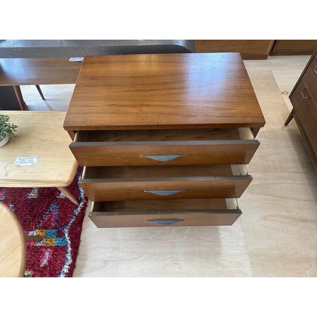 Mid Century 3 Drawer Chest / Dresser For Sale - Image 12 of 12