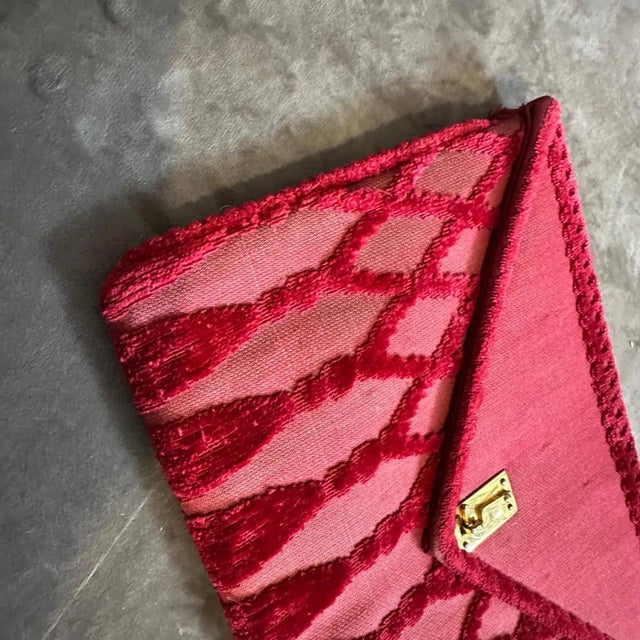 1970s Red Velvet and Silk Clutch Bag by Roberta Di Camerino For Sale - Image 13 of 13