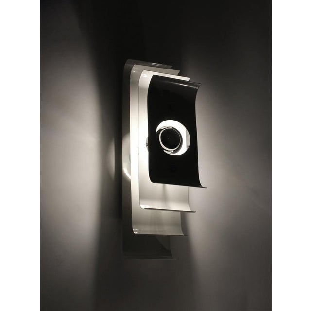 White Italian Postmodern Wall Sconces in Layered Metal, 1970s, Set of 2 For Sale - Image 8 of 15