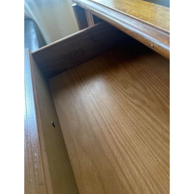 Vintage Stanley Furniture Drop-Leaf Console Table / Server – Traditional Style For Sale - Image 12 of 12