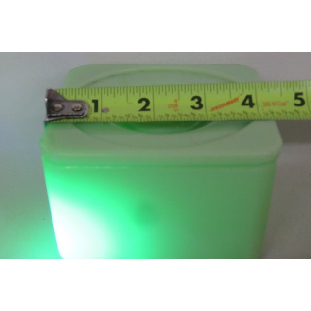 Jeanette Poinsetta Jadeite Refrigerator Dish With Lid 1930s Uranium Glass 4753b For Sale - Image 11 of 18