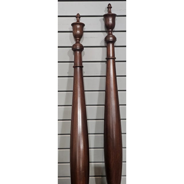 Henkel Harris 1980s Henkel Harris Mahogany Queen Size Four Post Carved Bed Made in Virginia For Sale - Image 4 of 7