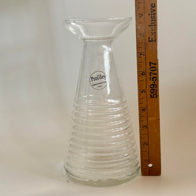 Vintage Italian Clear Glass Decanter by Profiles – Ribbed Minimalist Barware For Sale In Miami - Image 6 of 7