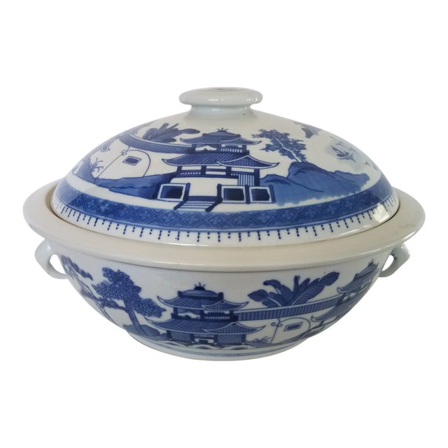 Vintage Asian Covered Ceramic Blue & White Casserole For Sale