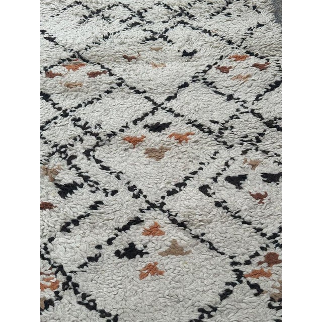 Small Mid-Century Moroccan Tribal Beni Ouarain Rug, 1940s For Sale - Image 11 of 17