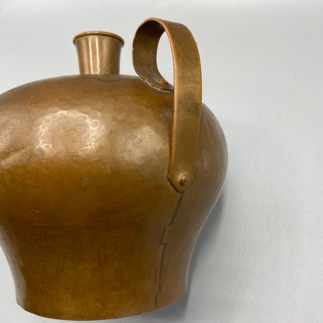 Copper Copper Hand Hammered Cramp Joint Liquor/Whiskey Jug With Riveted Handle 1920's For Sale - Image 8 of 13