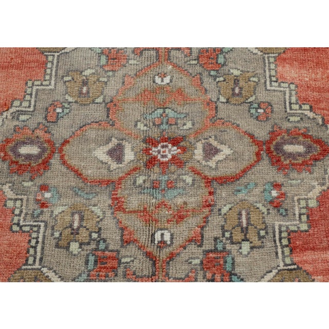 Turkish Vintage Rug 5' x 7'6" #17507 For Sale In Houston - Image 6 of 8